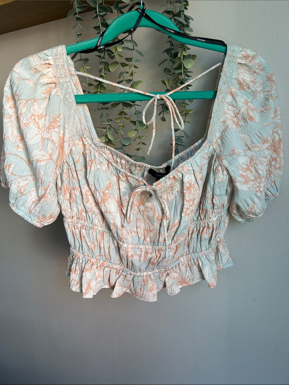Forever 21 Cream and Peach and Light Blue Floral Puff-Sleeve Crop Top